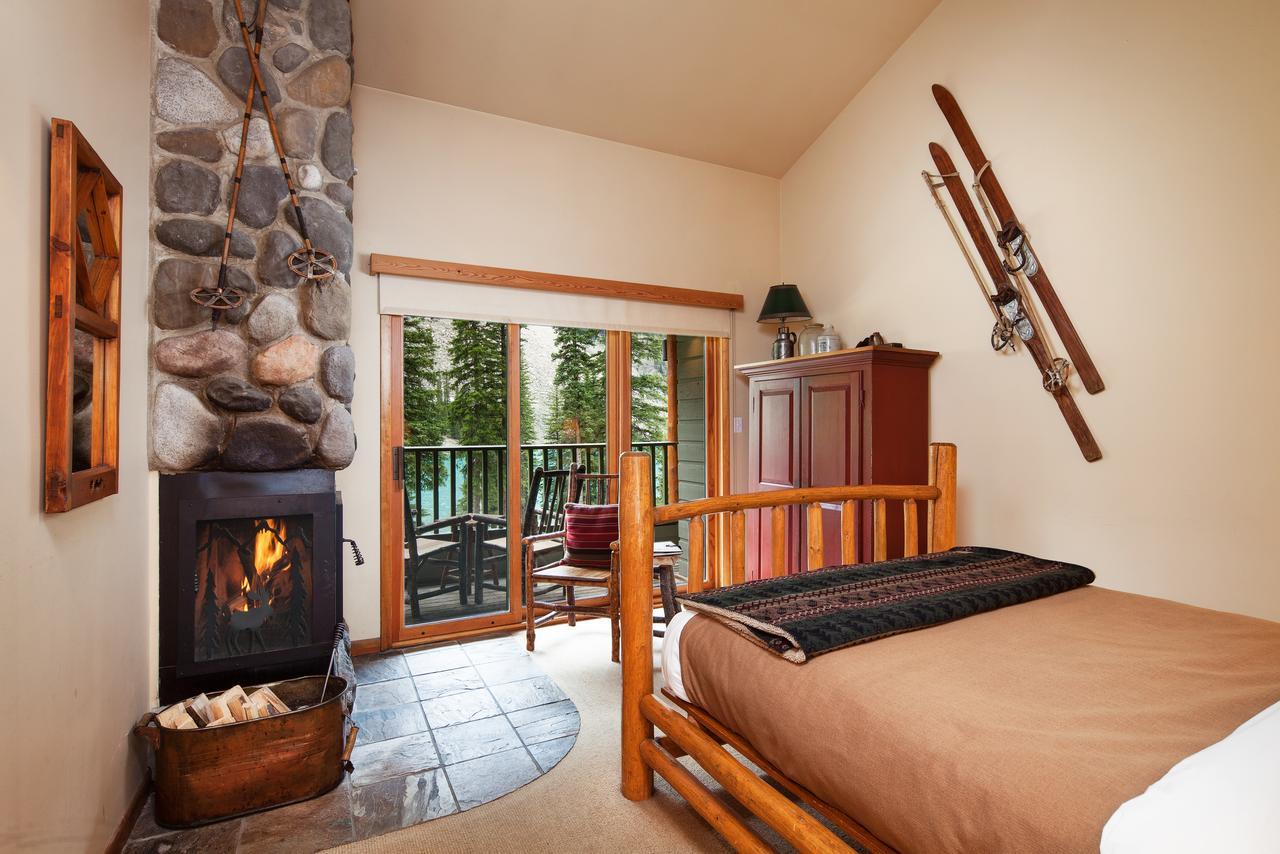 Moraine Lake Lodge Лейк-Луїз Екстер'єр фото